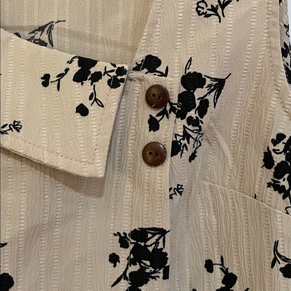 Emory Rose large NWOT large Floral Beige/black Sleeveless Top - Picture 2 of 5